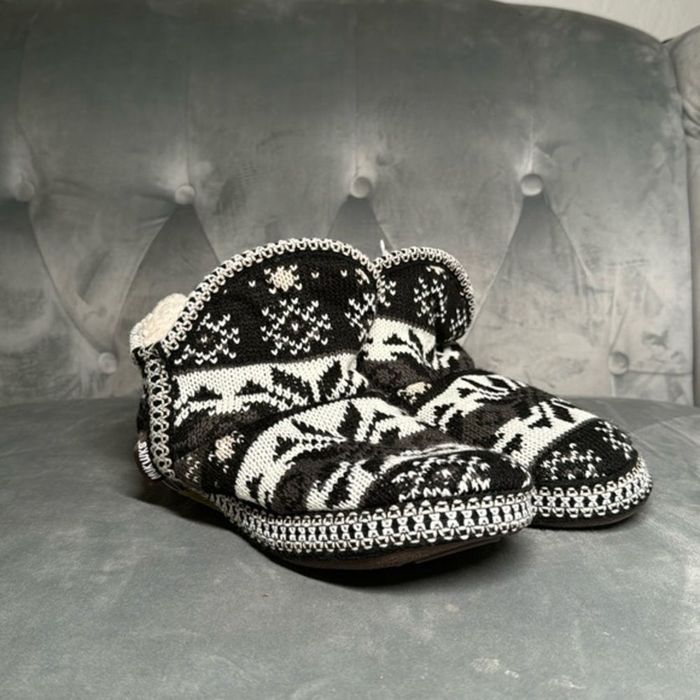 MUK LUKS Amira Sweater-Knit Slipper Bootie
